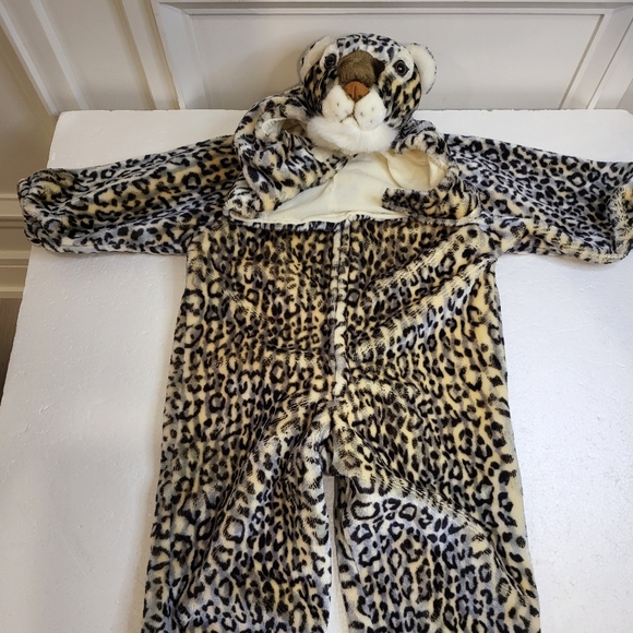 Halloween Costume - Picture 1 of 5